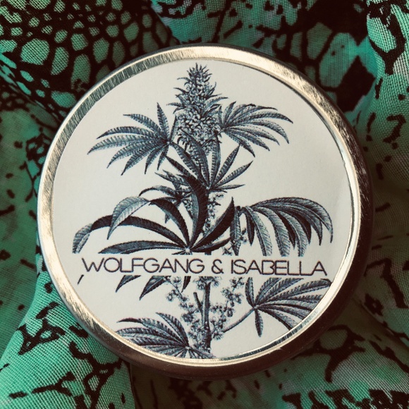 CANNABIS SOY CANDLE TRAVEL TIN WOLFGANG & ISABELLA CANDLES - Picture 2 of 13